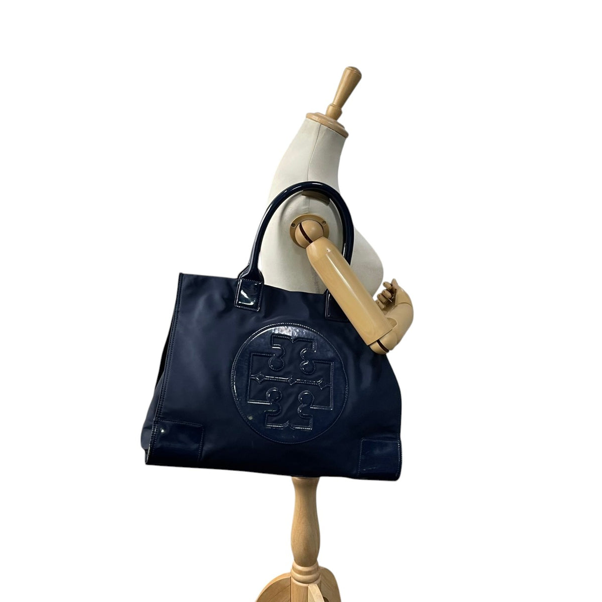 良品 TORY BURCH トリーバーチ Ella エラ ラージ トートバッグ ネイビー ナイロン パテント エナメル ダブルT ビッグロゴ ロゴパッチ ゴールド金具 ハンドバッグ ファスナー 肩掛け レディース 大きめ S10