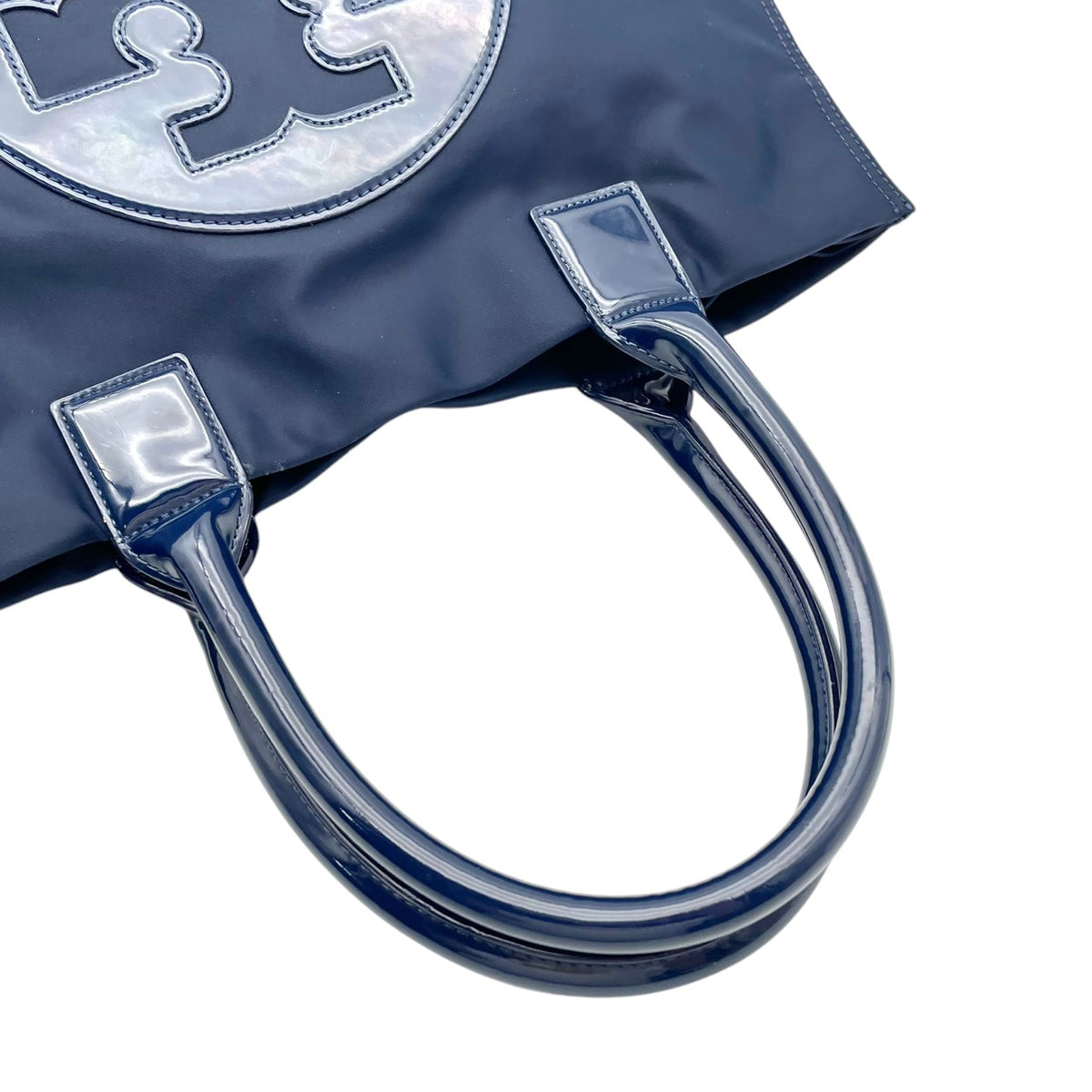 良品 TORY BURCH トリーバーチ Ella エラ ラージ トートバッグ ネイビー ナイロン パテント エナメル ダブルT ビッグロゴ ロゴパッチ ゴールド金具 ハンドバッグ ファスナー 肩掛け レディース 大きめ S10