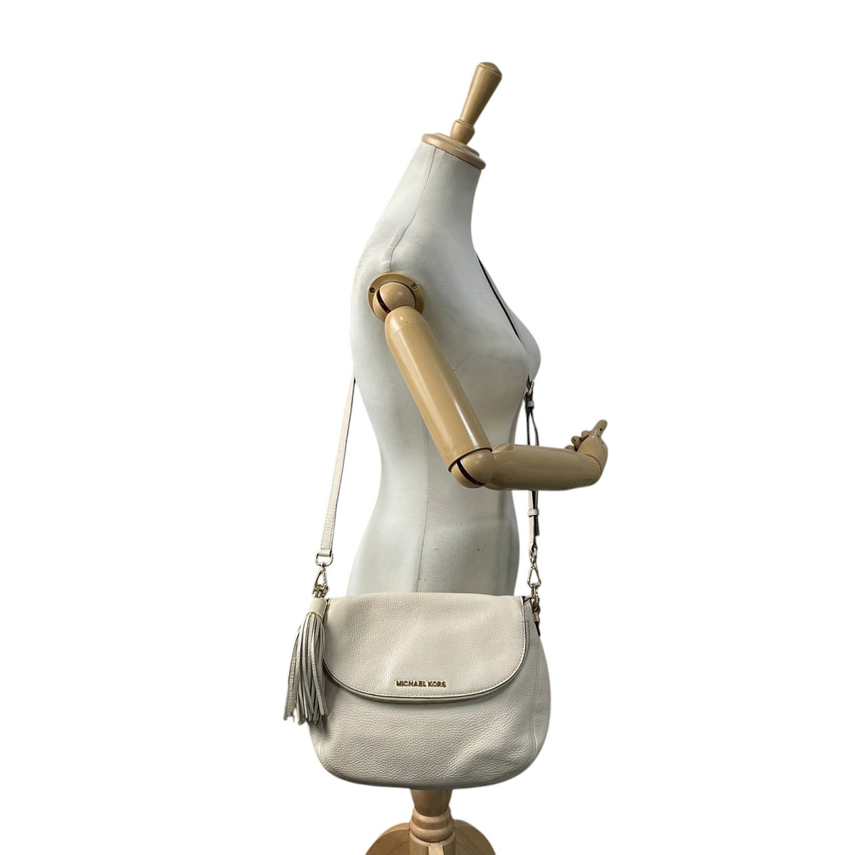 良品 MICHAEL KORS マイケルコース Bedford ベッドフォード 2way ショルダーバッグ アイボリー レザー ゴールド金具 チェーン ハンドバッグ 斜め掛け クロスボディ タッセルチャーム ロゴ フラップ レディース S60