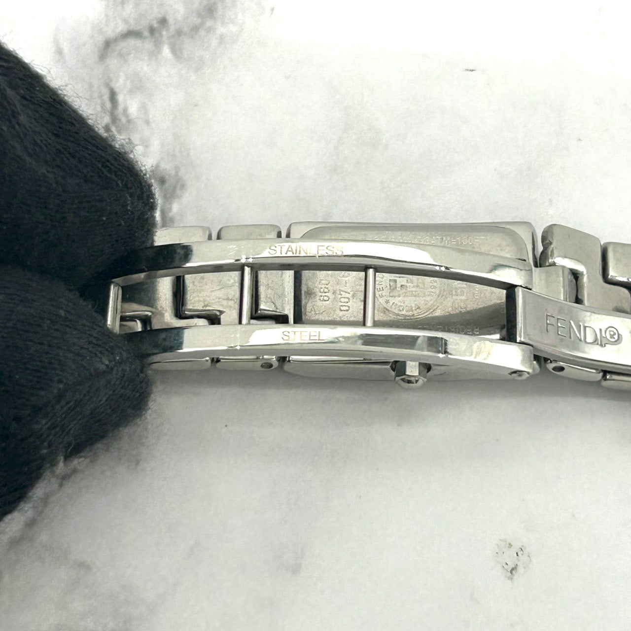 Authentic FENDI 660L Ladies Watch Quartz Navy Dial Rectangular SS Elegant VG