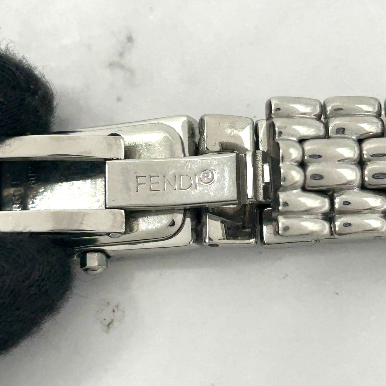 Authentic FENDI 660L Ladies Watch Quartz Navy Dial Rectangular SS Elegant VG