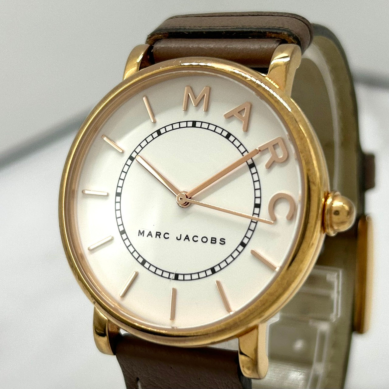 Authentic MARC JACOBS MJ1533 Watch Quartz White Dial Gold Case Brown Leather