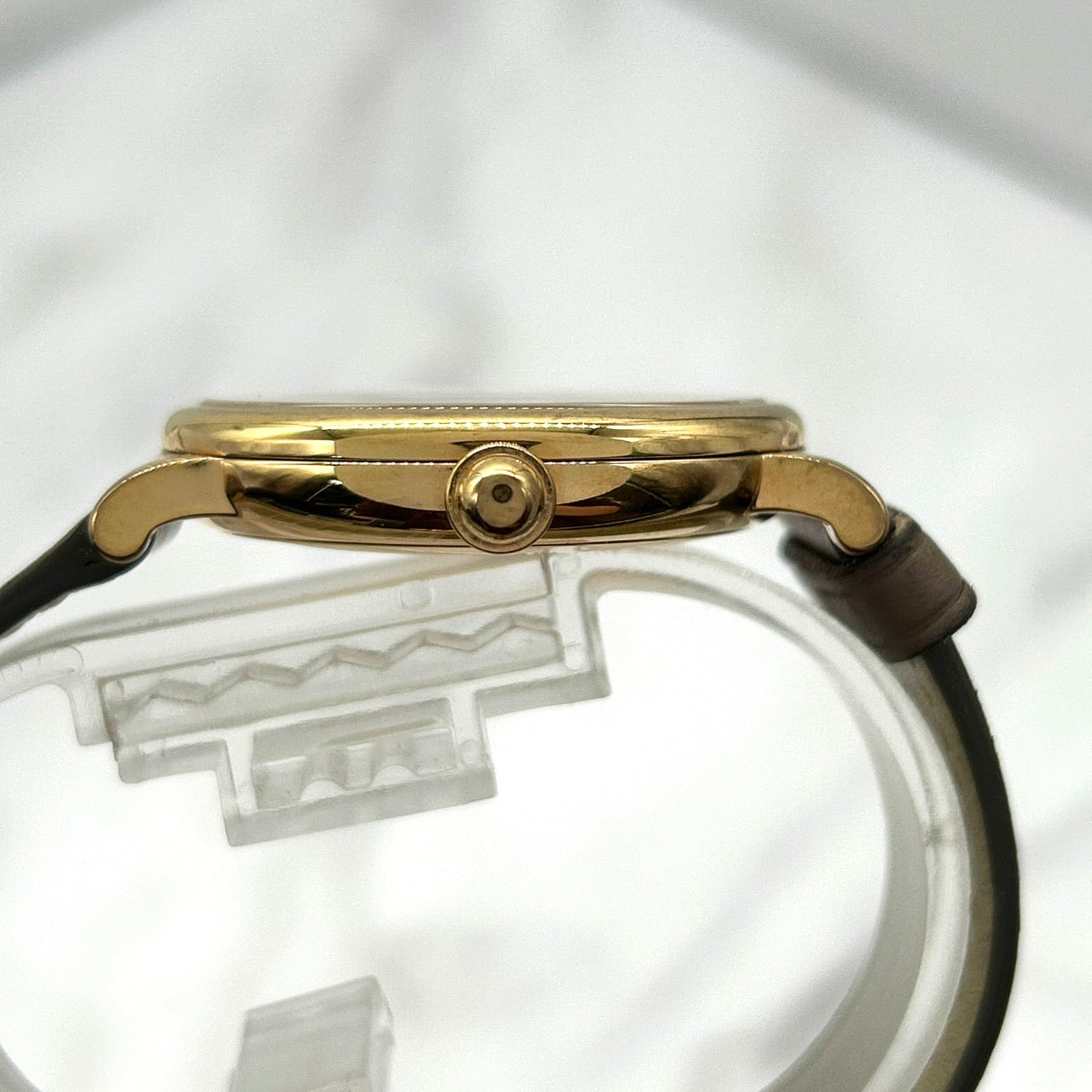 Authentic MARC JACOBS MJ1533 Watch Quartz White Dial Gold Case Brown Leather