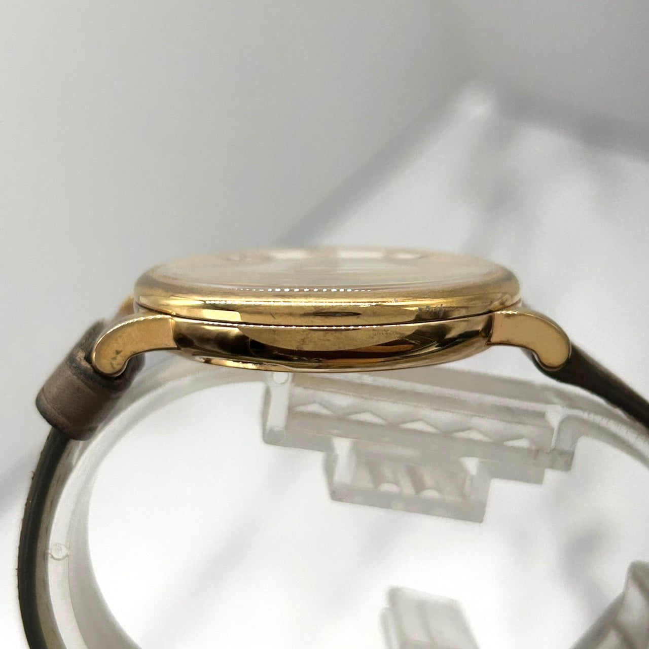 Authentic MARC JACOBS MJ1533 Watch Quartz White Dial Gold Case Brown Leather