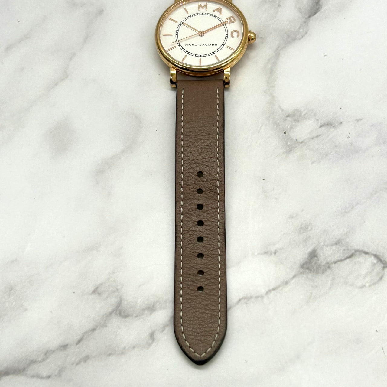 Authentic MARC JACOBS MJ1533 Watch Quartz White Dial Gold Case Brown Leather