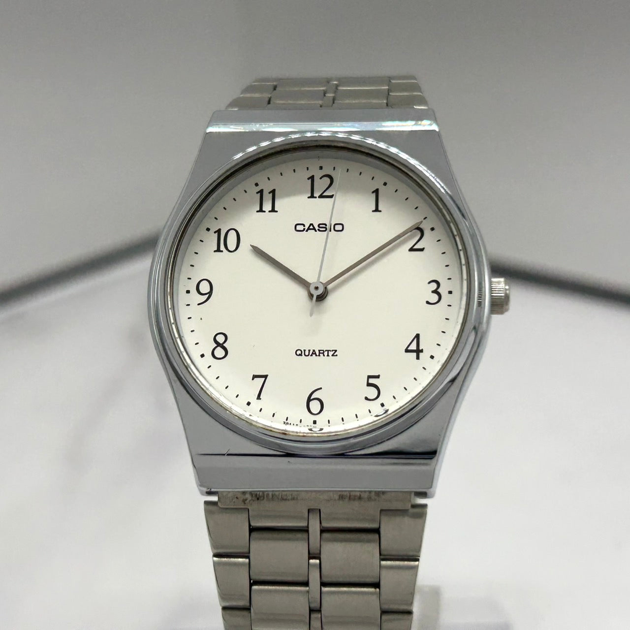 【美品／稼働品】カシオ CASIO 腕時計 MQ-336 メンズウォッチ スタンダード アナログ クオーツ シルバー ホワイト文字盤 ステンレス シンプル クラシック ビジネス カジュアル エレガント 軽量 ドレスウォッチ クリーニング済み G2