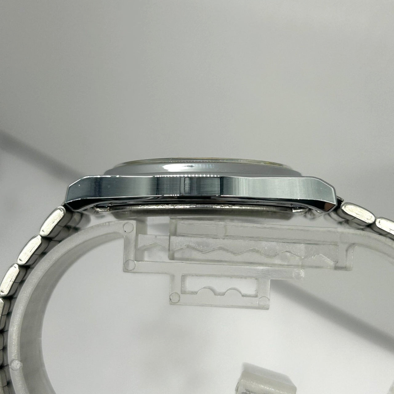 【美品／稼働品】カシオ CASIO 腕時計 MQ-336 メンズウォッチ スタンダード アナログ クオーツ シルバー ホワイト文字盤 ステンレス シンプル クラシック ビジネス カジュアル エレガント 軽量 ドレスウォッチ クリーニング済み G2