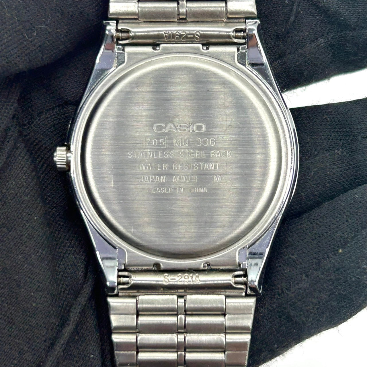 【美品／稼働品】カシオ CASIO 腕時計 MQ-336 メンズウォッチ スタンダード アナログ クオーツ シルバー ホワイト文字盤 ステンレス シンプル クラシック ビジネス カジュアル エレガント 軽量 ドレスウォッチ クリーニング済み G2