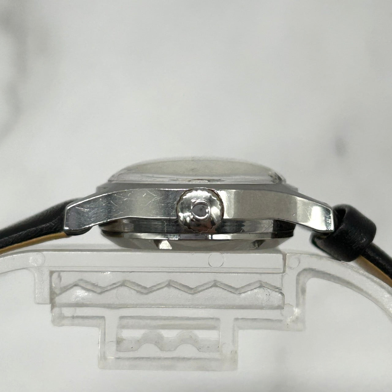 【稼働品/デッドストック】OMEGA オメガ Geneve ジュネーブ レディース 腕時計 自動巻き オートマチック デイト付 シルバー文字盤 ヴィンテージ アンティーク クラシック エレガント スイス製 クリーニング済み G5