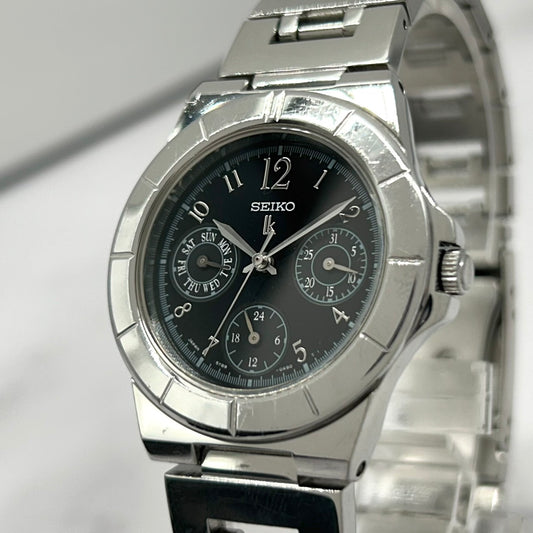 【電池交換済/美品】セイコー ルキア 腕時計 5Y89-0B30 クオーツ 多機能 ネイビー文字盤 アナログ デイデイト 24時間計 メンズ レディース ユニセックス ドレスウォッチ ビジネス カジュアル クリーニング済 SEIKO LUKIA i2