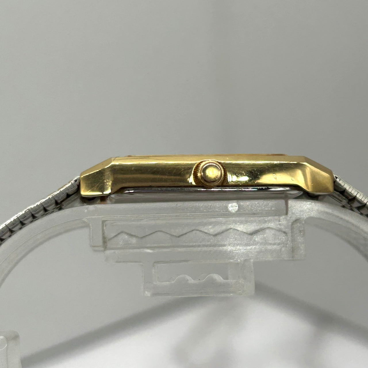 【稼働品】seiko セイコー 腕時計 6530-5760 ゴールド スクエア クオーツ ビンテージ メンズ レディース ユニセックス アナログ ドレスウォッチ エレガント 薄型 クラシック レトロ 金色 クリーニング済み i2