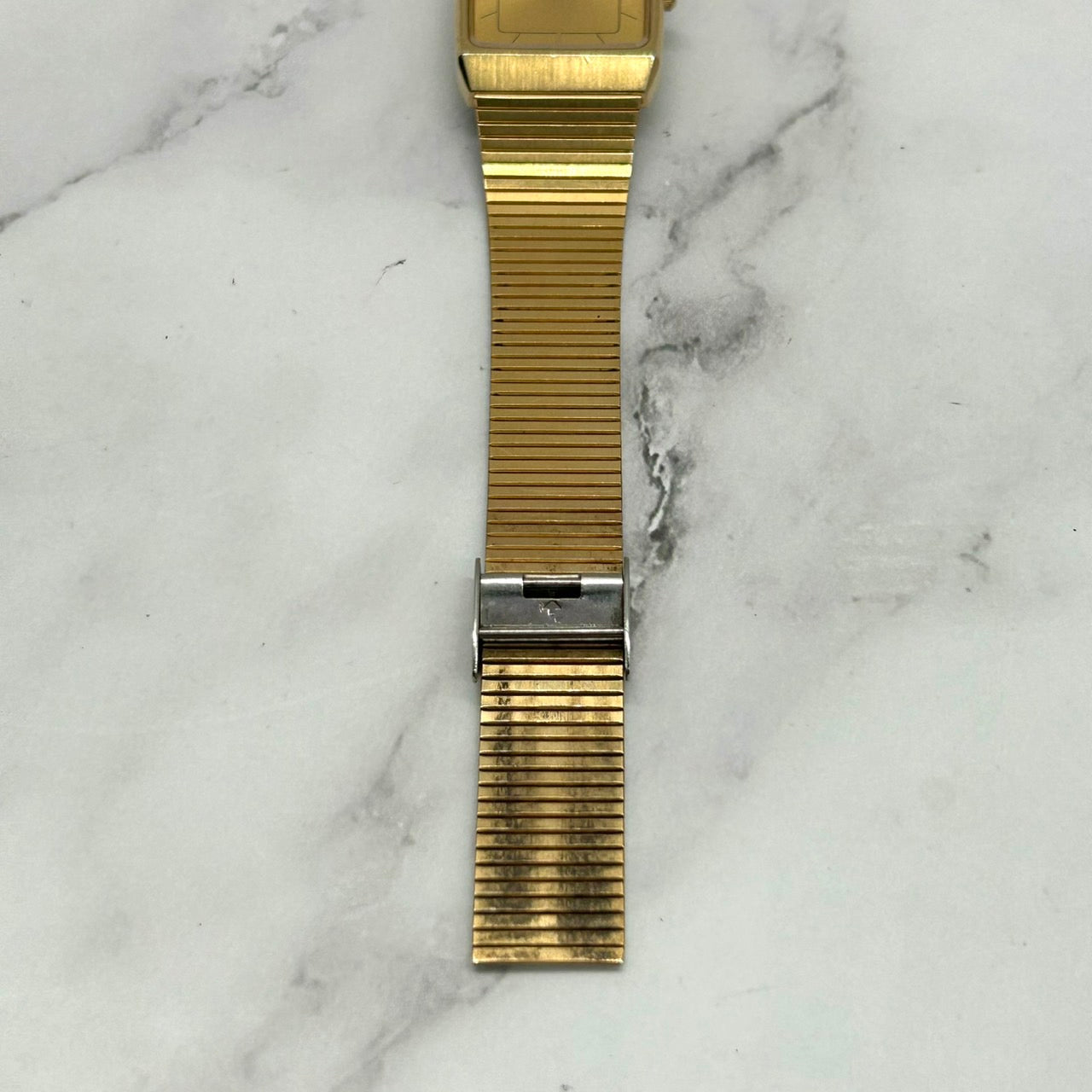 【稼働品】seiko セイコー 腕時計 6530-5760 ゴールド スクエア クオーツ ビンテージ メンズ レディース ユニセックス アナログ ドレスウォッチ エレガント 薄型 クラシック レトロ 金色 クリーニング済み i2