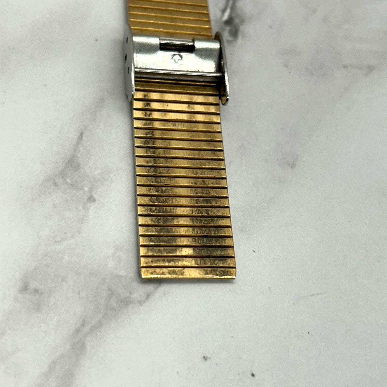 【稼働品】seiko セイコー 腕時計 6530-5760 ゴールド スクエア クオーツ ビンテージ メンズ レディース ユニセックス アナログ ドレスウォッチ エレガント 薄型 クラシック レトロ 金色 クリーニング済み i2