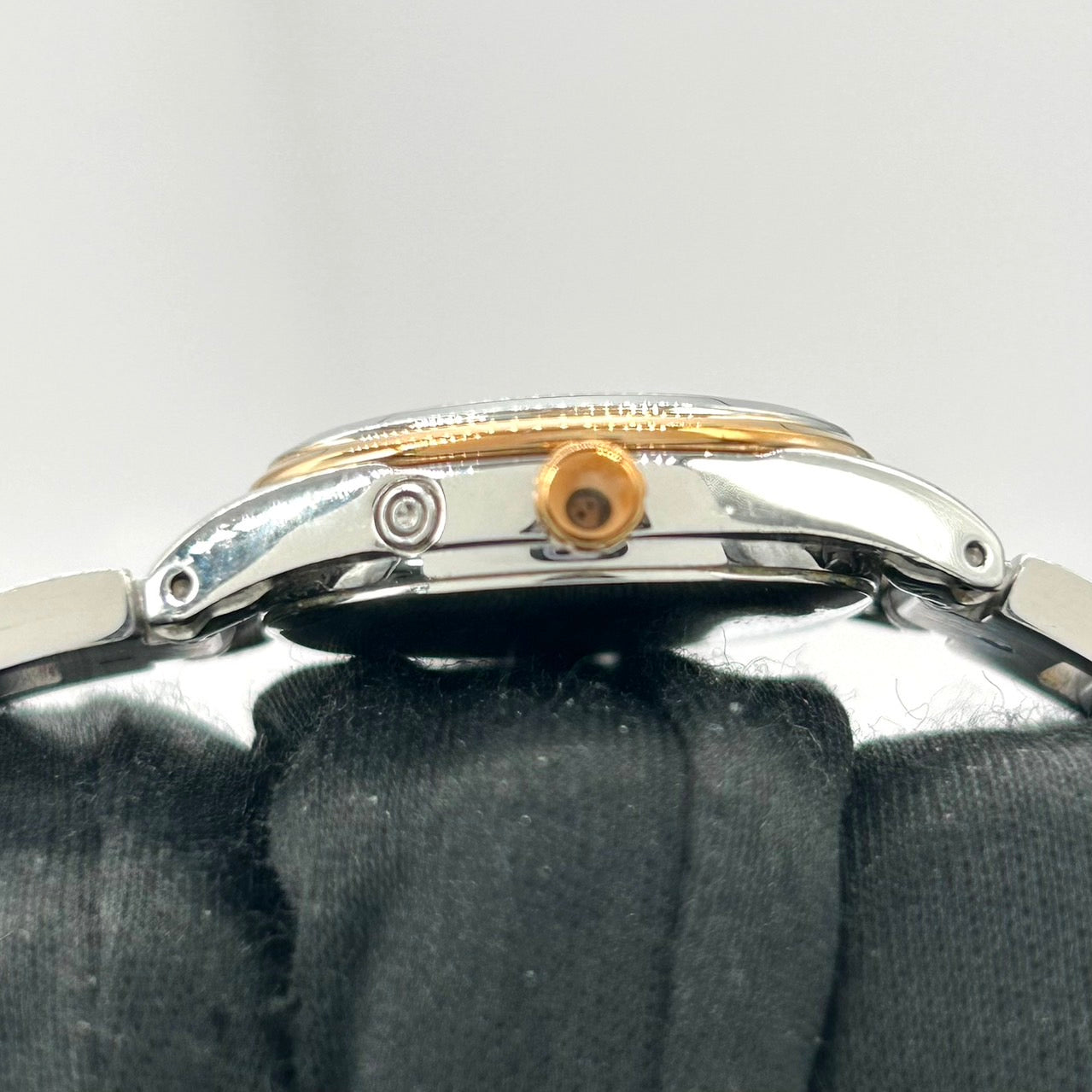 【美品／稼働品】SEIKO セイコー レディース 腕時計 1B22-0CD0 ソーラー電波 デイト ピンク文字盤 シルバー ピンクゴールド コンビカラー エレガント クラシック ビジネス オフィス カジュアル アナログ ウォッチ クリーニング済み i2