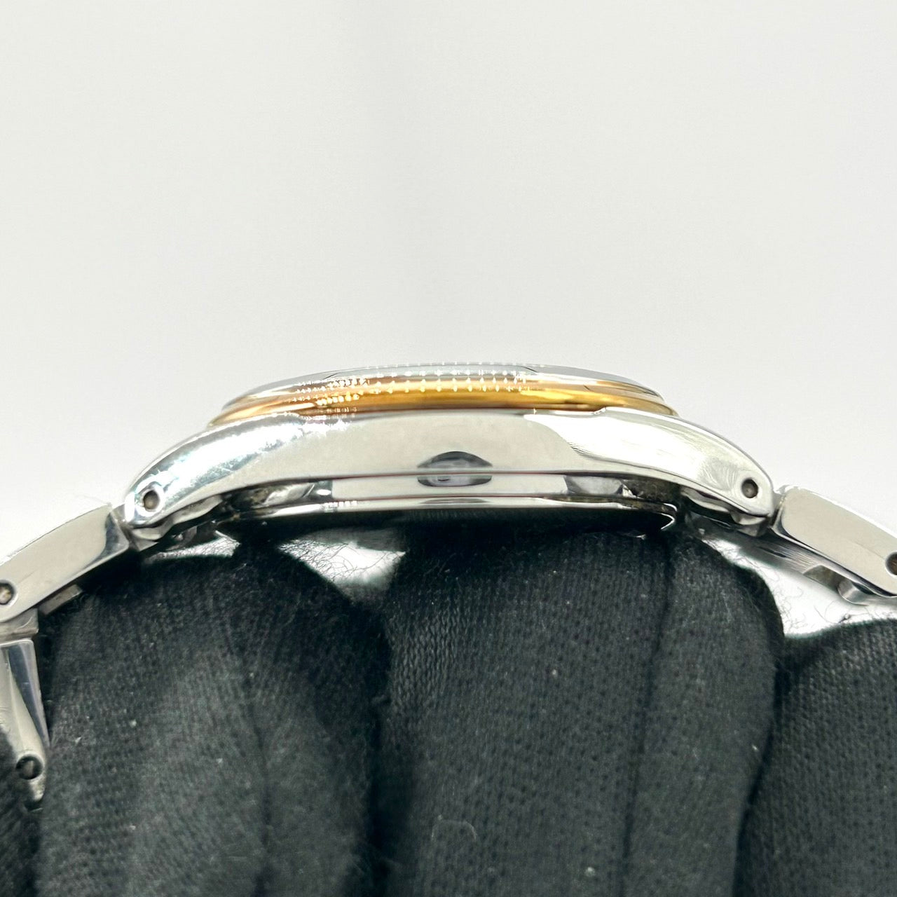 【美品／稼働品】SEIKO セイコー レディース 腕時計 1B22-0CD0 ソーラー電波 デイト ピンク文字盤 シルバー ピンクゴールド コンビカラー エレガント クラシック ビジネス オフィス カジュアル アナログ ウォッチ クリーニング済み i2