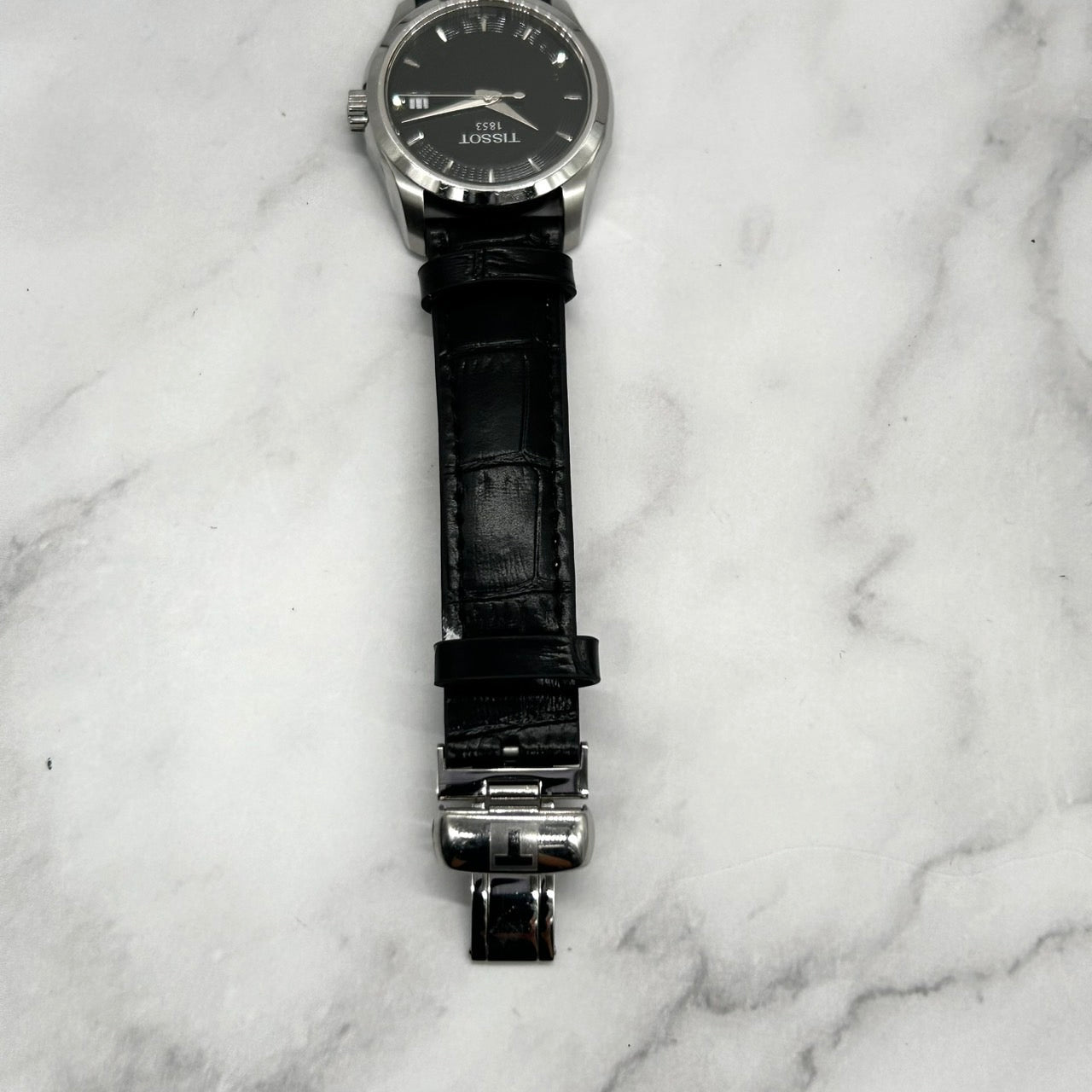 Authentic Tissot Couturier T035210A Unisex Watch Quartz Date Black Dial Leather