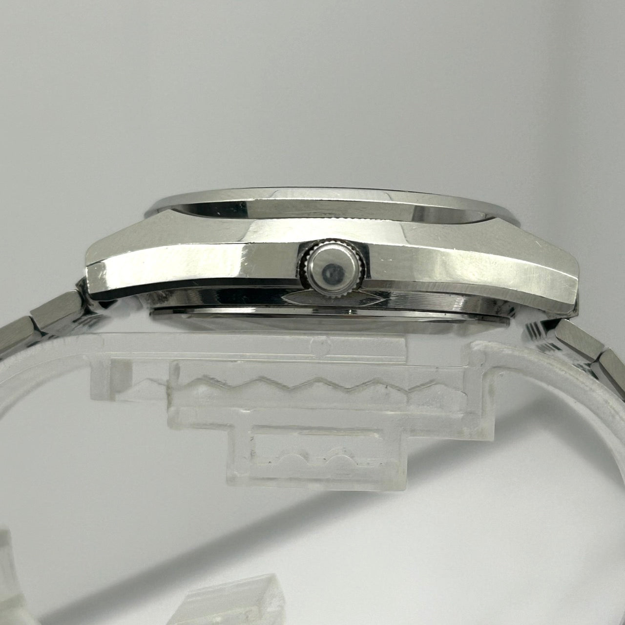 Authentic SEIKO QUARTZ QZ 0922-8010 Vintage Men's Watch Date Silver Dial Analog