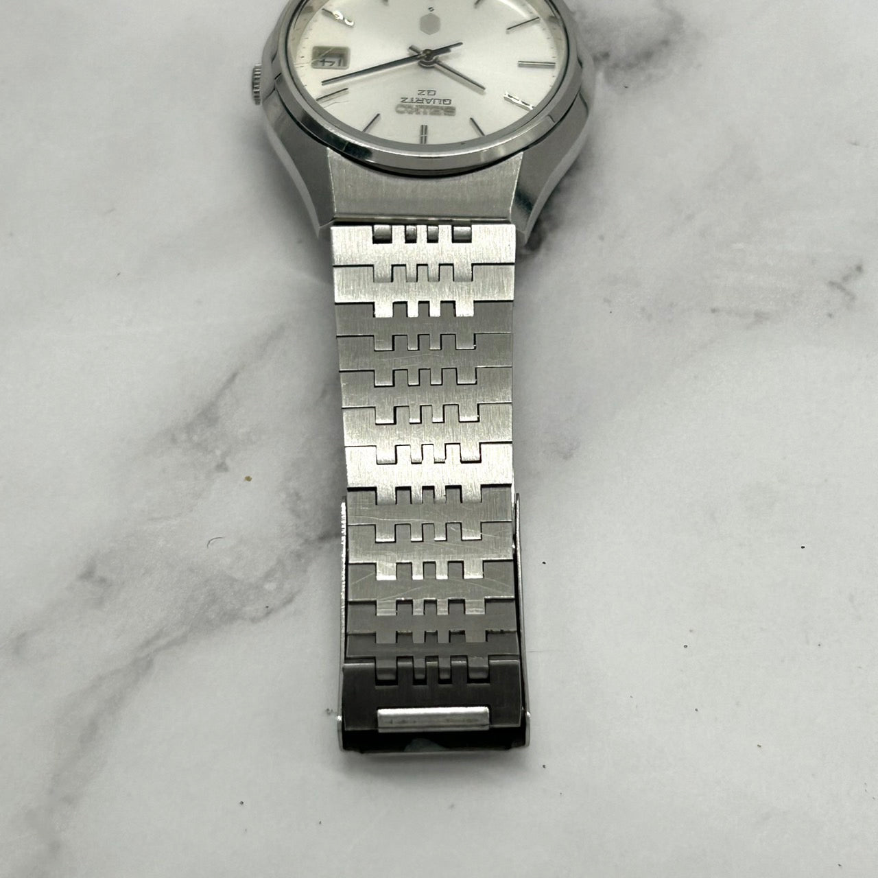 Authentic SEIKO QUARTZ QZ 0922-8010 Vintage Men's Watch Date Silver Dial Analog