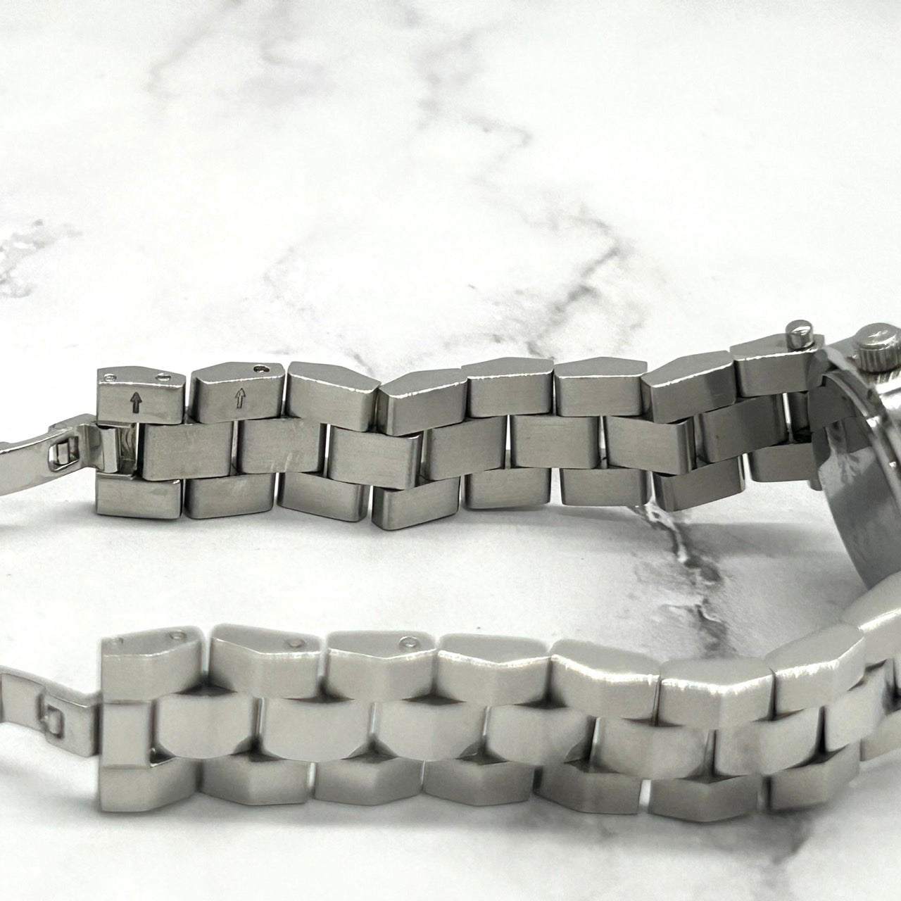 Authentic Vivienne Westwood VV092SL Orb Logo White Dial Unisex Quartz Watch w/Box