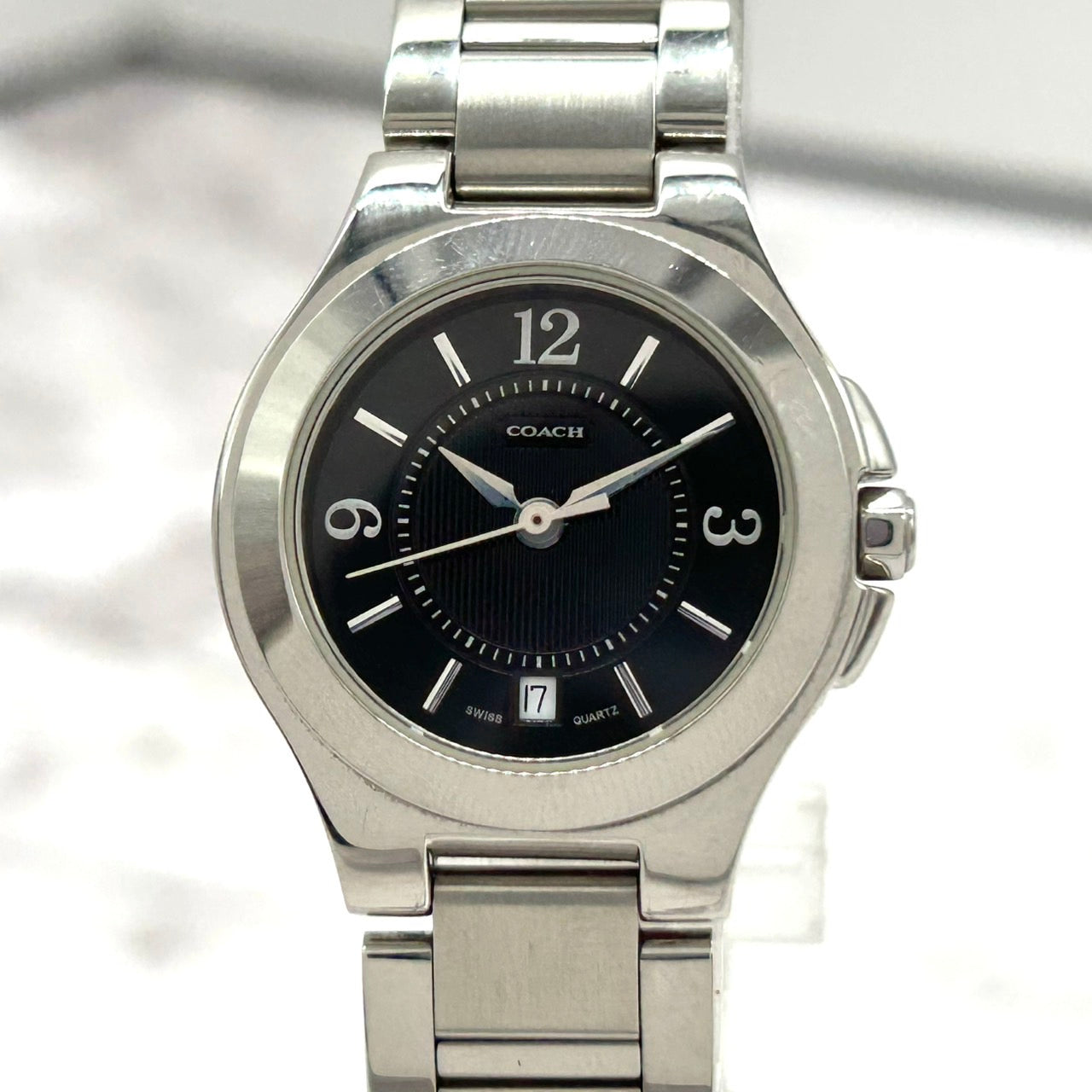 【稼働品】COACH コーチ 0155 レディース 腕時計 ブラック文字盤 アナログ クオーツ ラウンド クラシック エレガント ドレスウォッチ シンプル ビジネス カジュアル シルバー ステンレススチール SWISS QUARTZ クリーニング済み i10