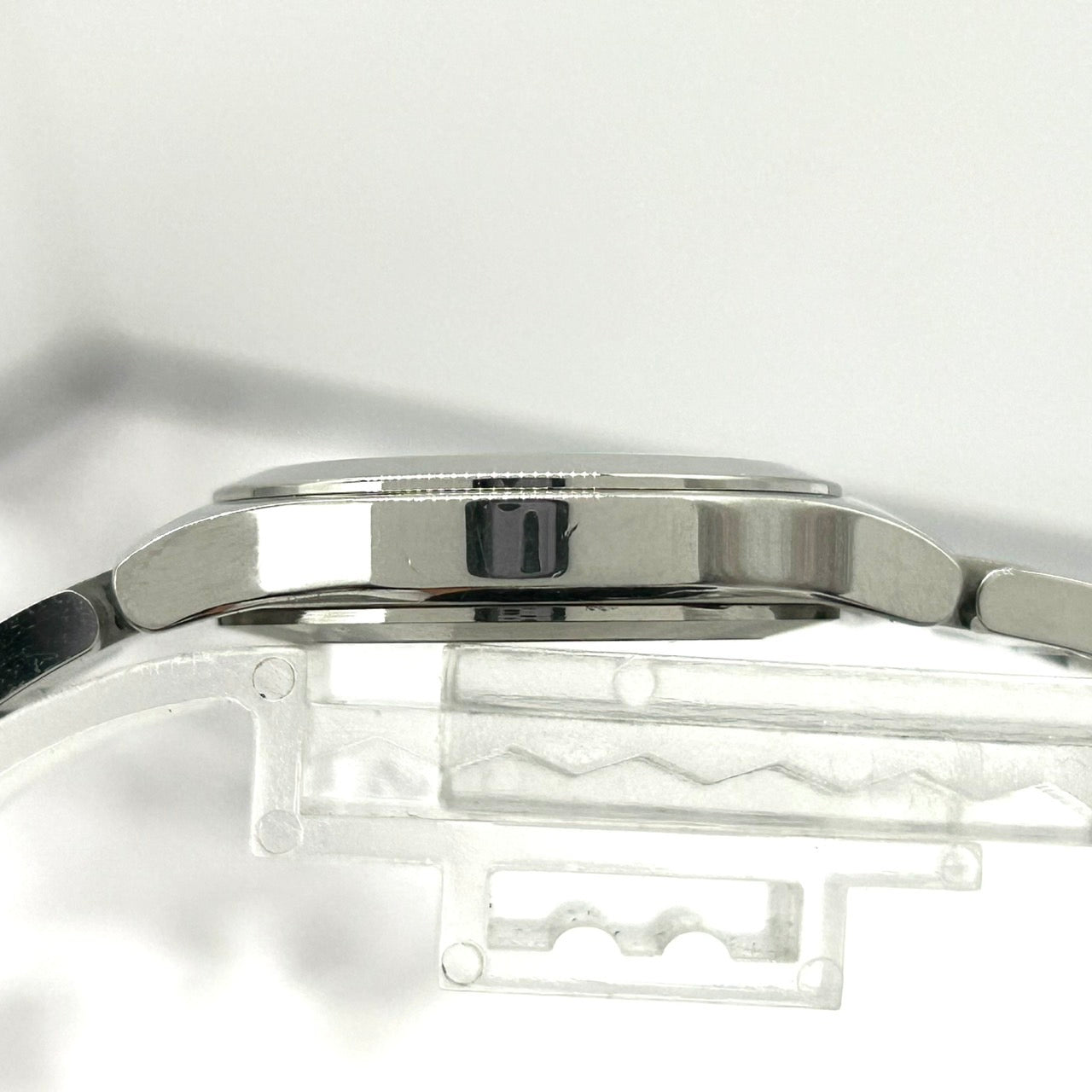 【稼働品】COACH コーチ 0155 レディース 腕時計 ブラック文字盤 アナログ クオーツ ラウンド クラシック エレガント ドレスウォッチ シンプル ビジネス カジュアル シルバー ステンレススチール SWISS QUARTZ クリーニング済み i10