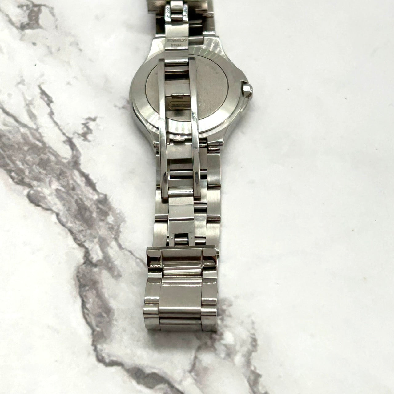 【稼働品】COACH コーチ 0155 レディース 腕時計 ブラック文字盤 アナログ クオーツ ラウンド クラシック エレガント ドレスウォッチ シンプル ビジネス カジュアル シルバー ステンレススチール SWISS QUARTZ クリーニング済み i10