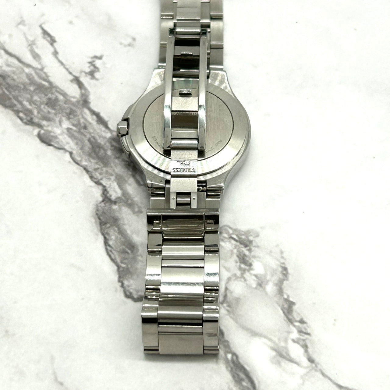 【稼働品】COACH コーチ 0155 レディース 腕時計 ブラック文字盤 アナログ クオーツ ラウンド クラシック エレガント ドレスウォッチ シンプル ビジネス カジュアル シルバー ステンレススチール SWISS QUARTZ クリーニング済み i10