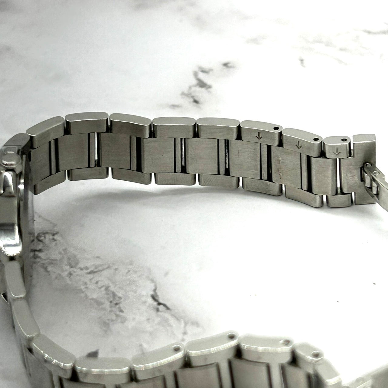 【稼働品】COACH コーチ 0155 レディース 腕時計 ブラック文字盤 アナログ クオーツ ラウンド クラシック エレガント ドレスウォッチ シンプル ビジネス カジュアル シルバー ステンレススチール SWISS QUARTZ クリーニング済み i10