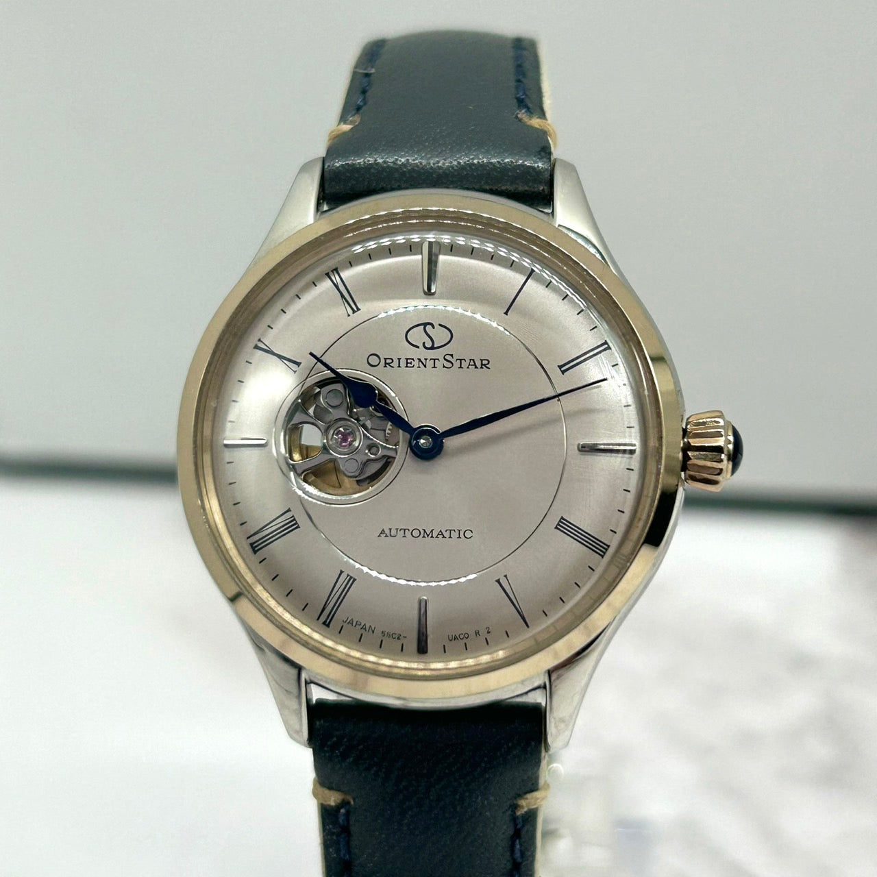 【未使用級／稼働品】オリエントスター クラシック 腕時計 レディース 自動巻き オープンハート セミスケルトン 裏スケ 55C2-UAD0 レザーベルト アナログ エレガント ドレスウォッチ コンビカラー シルバー ゴールド クリーニング済み G7