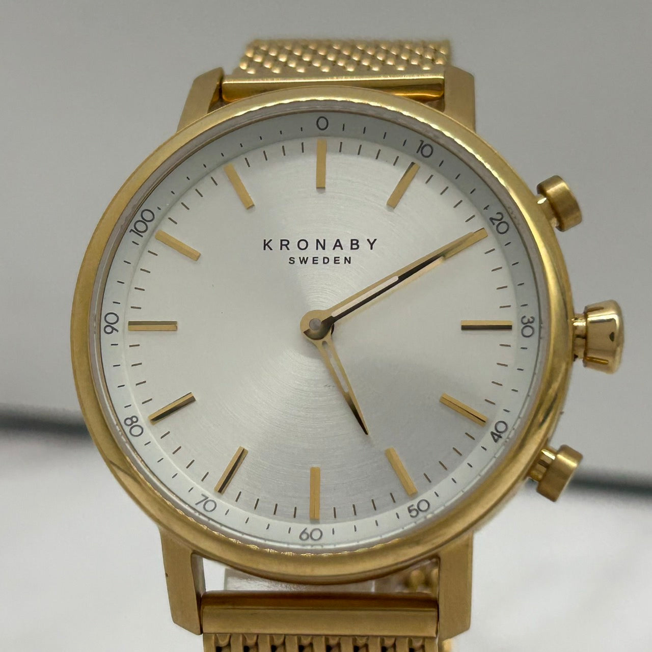 Authentic Kronaby Sweden A1000-1612 Smartwatch Connected Watch Gold Mesh Unisex