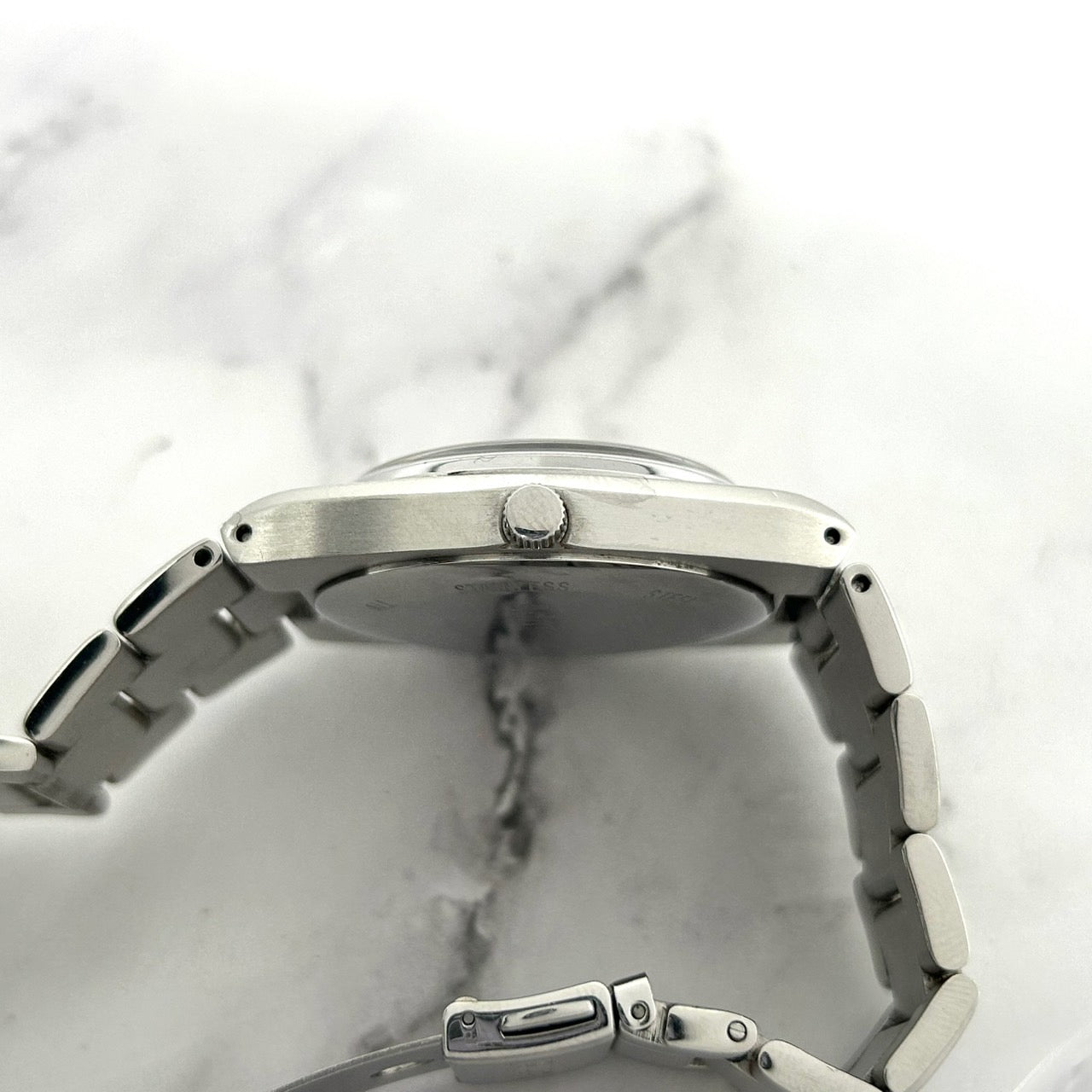 Authentic Admiral ADM 400 Mens Watch Quartz Day Date Silver Ivory Dial 3 Stars