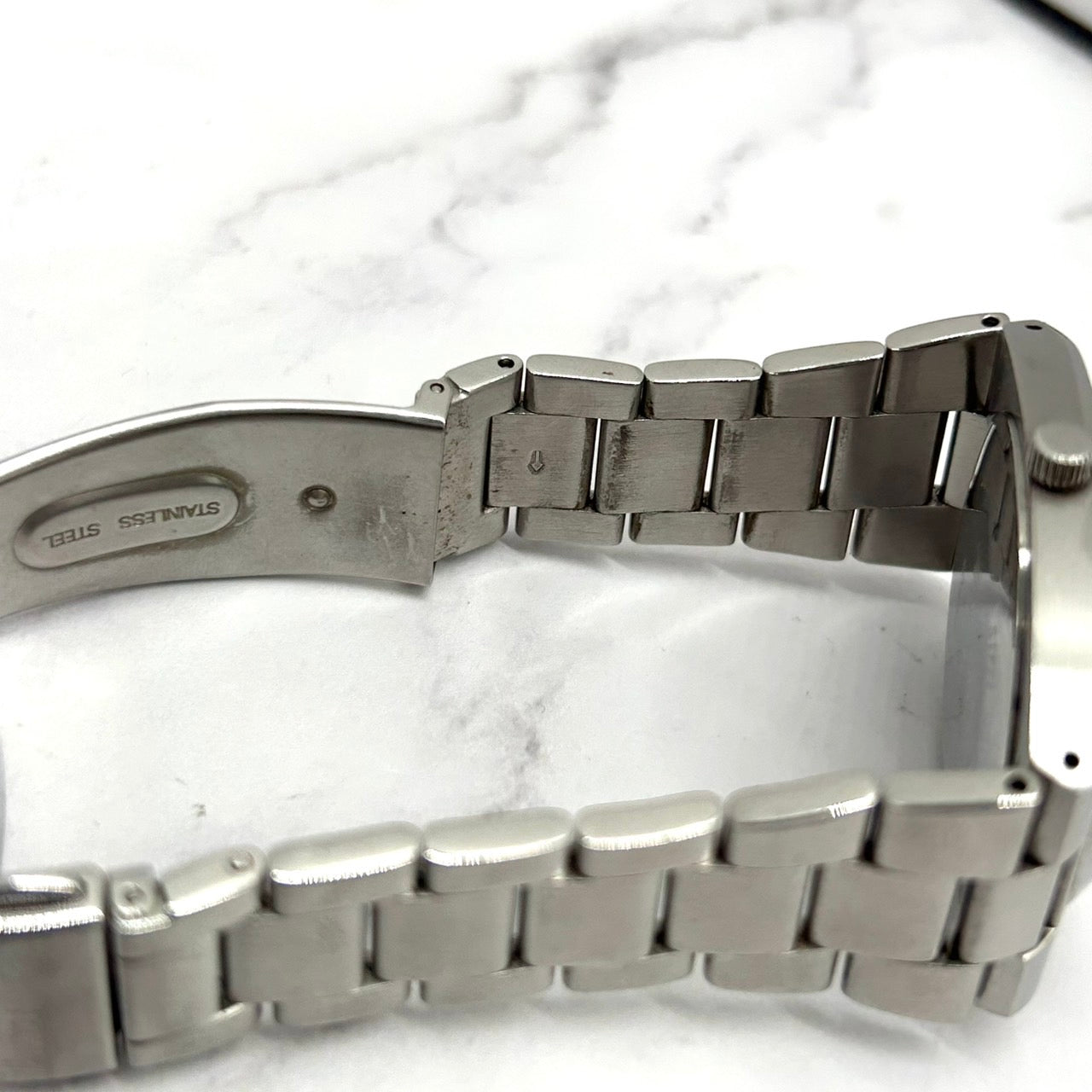 Authentic Admiral ADM 400 Mens Watch Quartz Day Date Silver Ivory Dial 3 Stars