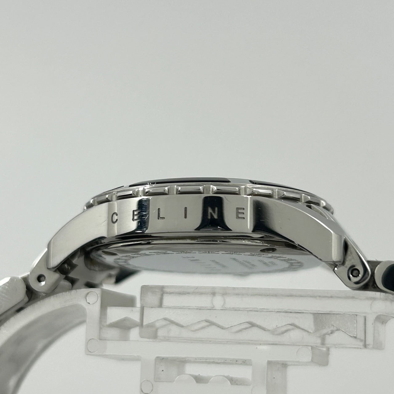 【稼働品】セリーヌ CELINE 腕時計 ユニセックス アナログ クオーツ ブラック文字盤 11Pダイヤモンド シルバー ラウンド ラグジュアリー ドレスウォッチ エレガント 人気モデル マカダム ブラゾンロゴ クリーニング済み G1