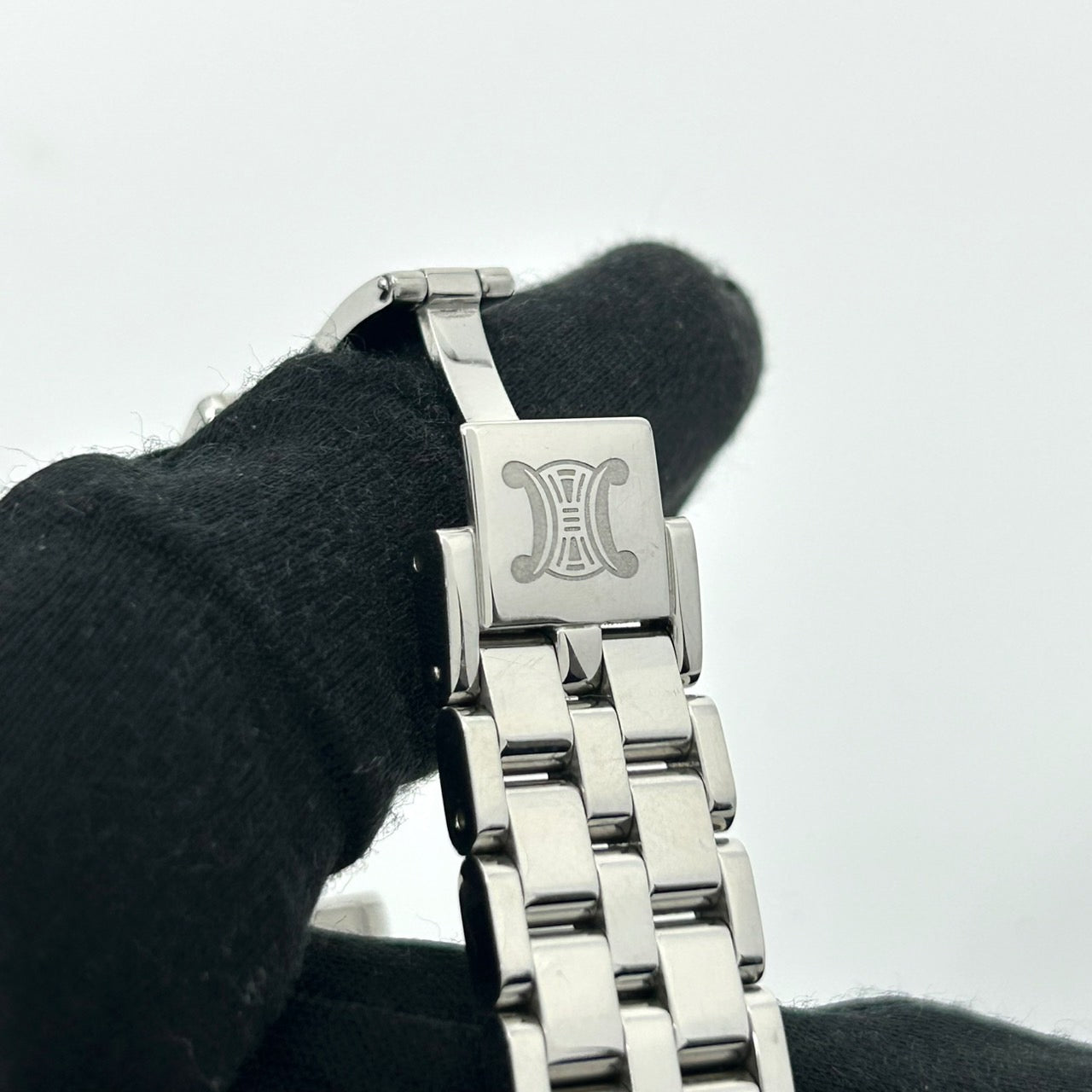 【稼働品】セリーヌ CELINE 腕時計 ユニセックス アナログ クオーツ ブラック文字盤 11Pダイヤモンド シルバー ラウンド ラグジュアリー ドレスウォッチ エレガント 人気モデル マカダム ブラゾンロゴ クリーニング済み G1