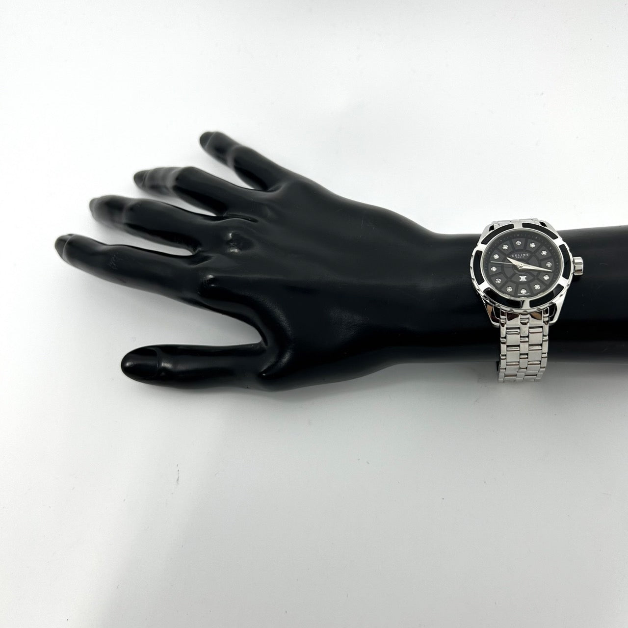 【稼働品】セリーヌ CELINE 腕時計 ユニセックス アナログ クオーツ ブラック文字盤 11Pダイヤモンド シルバー ラウンド ラグジュアリー ドレスウォッチ エレガント 人気モデル マカダム ブラゾンロゴ クリーニング済み G1