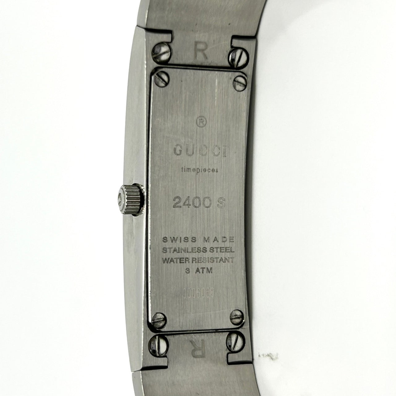 【電池交換済】グッチ GUCCI 2400S 腕時計 バングルウォッチ レディース メンズ ユニセックス アナログ クオーツ シルバー ステンレス ブレスレット スタイリッシュ モダンデザイン ドレスウォッチ アクセサリーウォッチ クリーニング済み G1