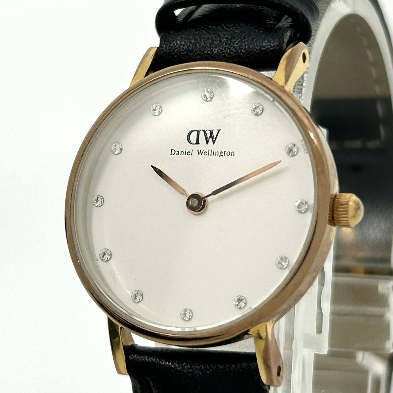 【電池交換済】ダニエルウェリントン 腕時計 レディース Classy 026R7 クラッシー クオーツ ローズゴールド ホワイト文字盤 ストーンインデックス レザーベルト ブラック エレガント クラシック ドレスウォッチ 人気モデル クリーニング済み G1