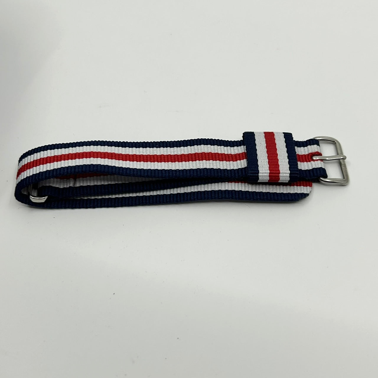 【電池交換済／稼働品】ダニエルウェリントン 腕時計 クラシック アナログ クオーツ ホワイト文字盤 シルバー ブラックレザーベルト シンプル ミニマル エレガント レディース メンズ ユニセックス クリーニング済み G