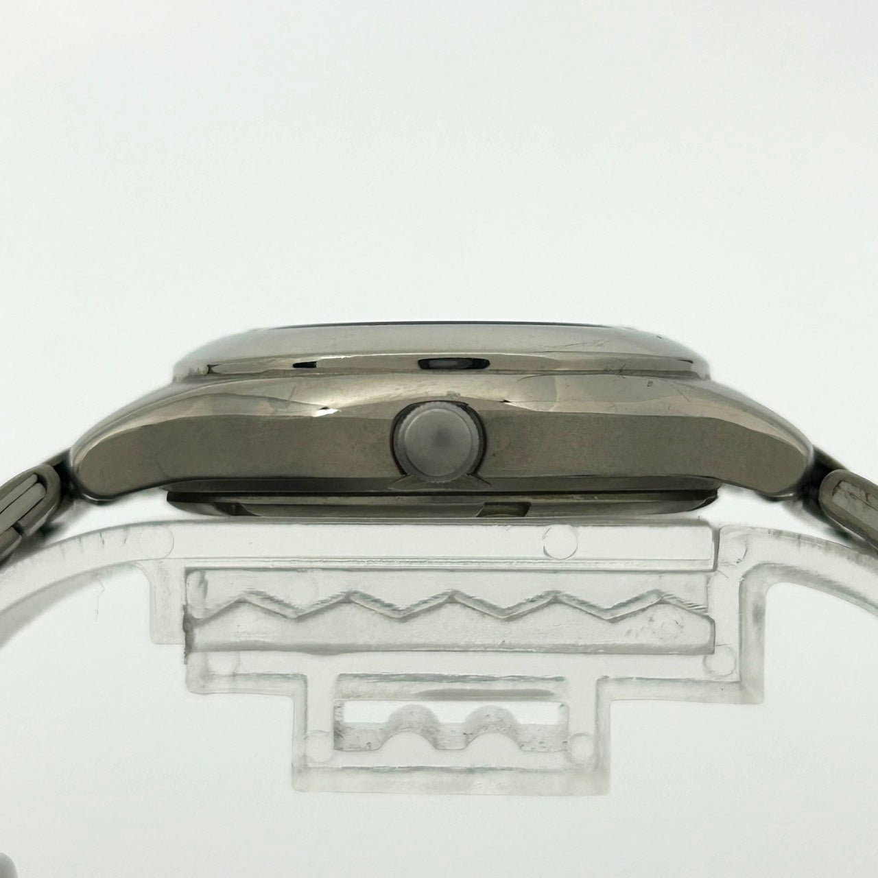 Authentic ELGIN USA Titanium Solar Drive Diamond Day-Date FK-1202-C Watch Gray