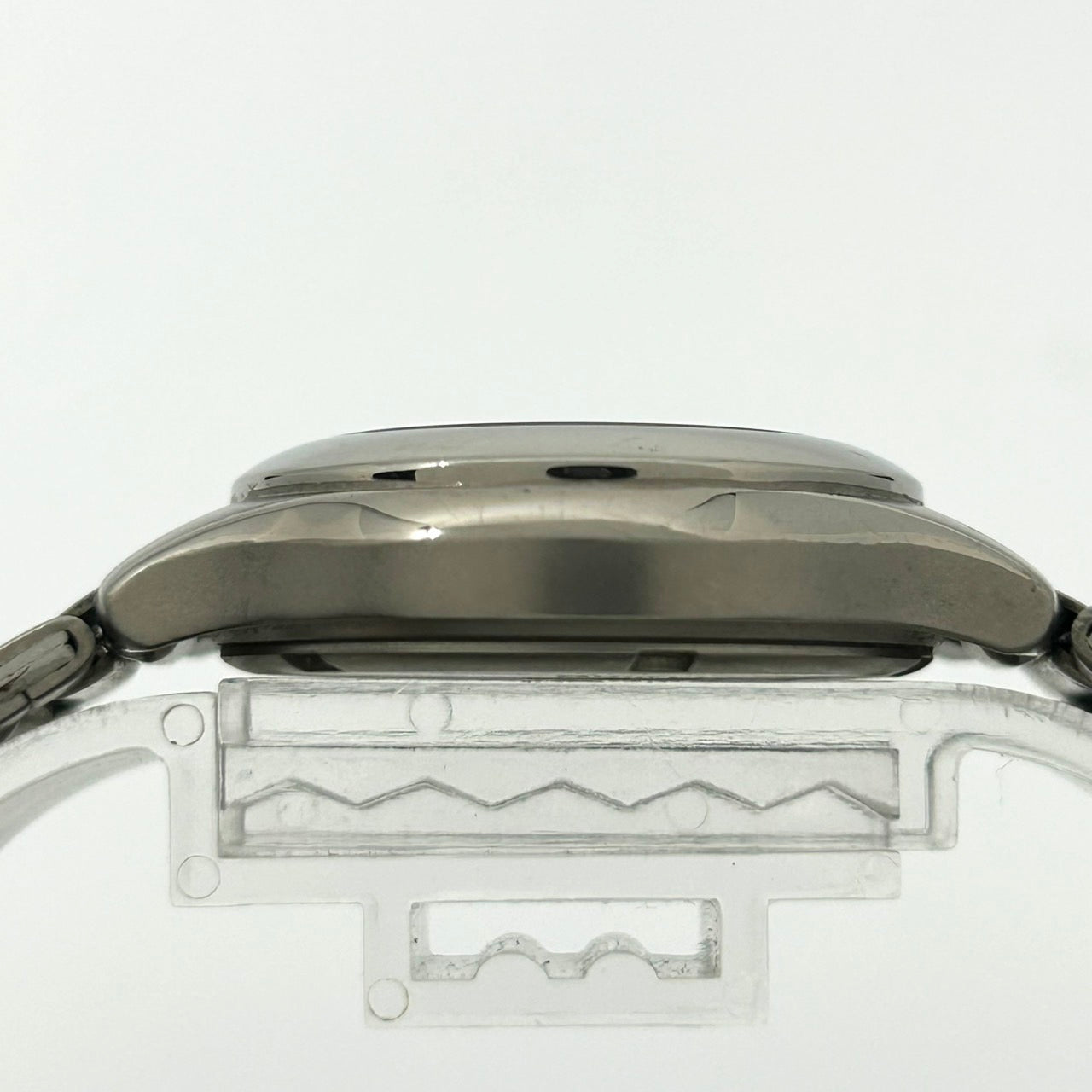 Authentic ELGIN USA Titanium Solar Drive Diamond Day-Date FK-1202-C Watch Gray