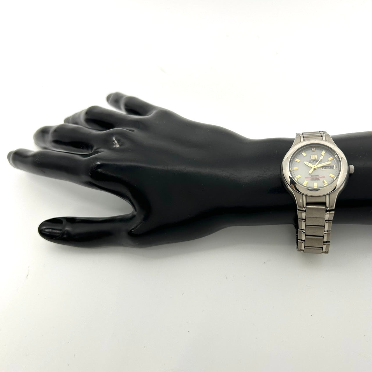 Authentic ELGIN USA Titanium Solar Drive Diamond Day-Date FK-1202-C Watch Gray