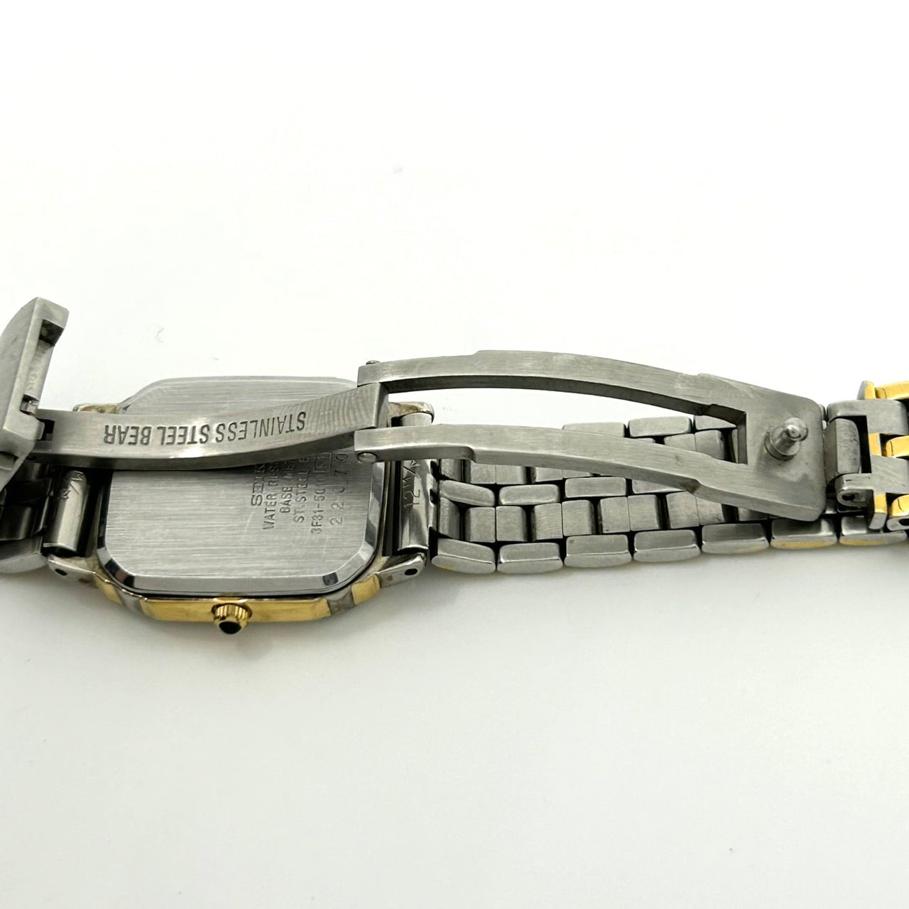 【電池交換済】セイコー エクセリーヌ 腕時計 3F31-5010 クオーツ コンビカラー スクエア ホワイト文字盤 ローマンインデックス ビンテージ クラシック エレガント ドレスウォッチ ファッションウォッチ アクセサリー クリーニング済み G1