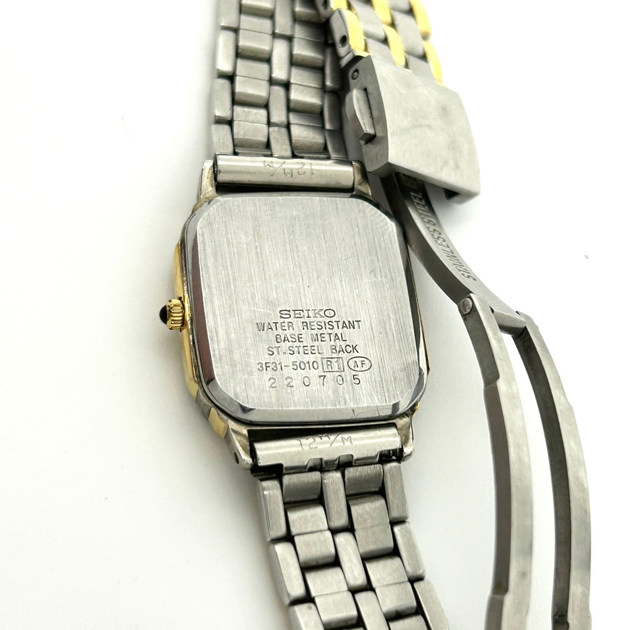 【電池交換済】セイコー エクセリーヌ 腕時計 3F31-5010 クオーツ コンビカラー スクエア ホワイト文字盤 ローマンインデックス ビンテージ クラシック エレガント ドレスウォッチ ファッションウォッチ アクセサリー クリーニング済み G1