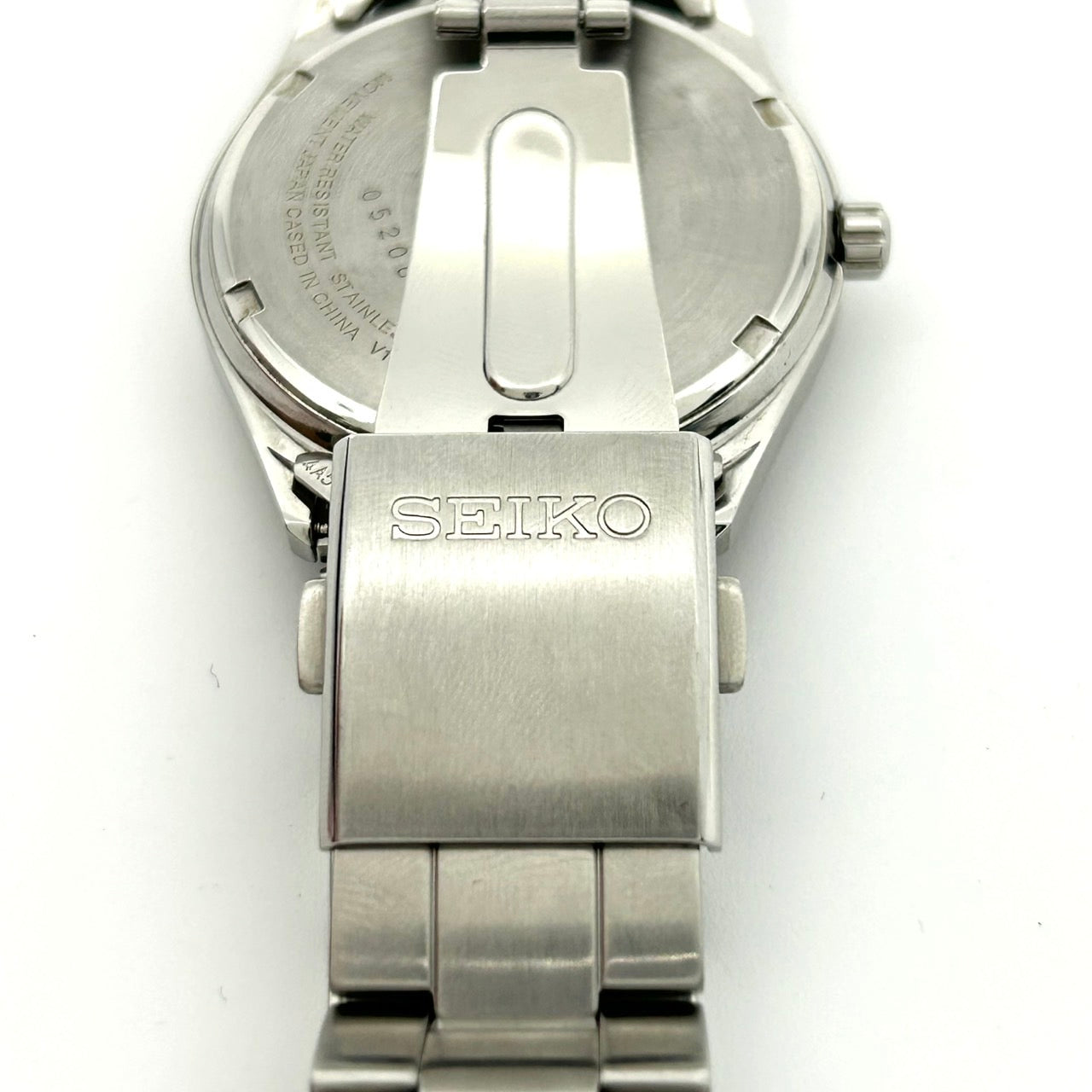 【稼働品】SEIKO セイコー メンズ 腕時計 ソーラー V158-0A80 ラウンド ネイビー文字盤 デイデイト カレンダー アナログ ステンレス シンプル スタイリッシュ ビジネスウォッチ クラシックデザイン クリーニング済み G6