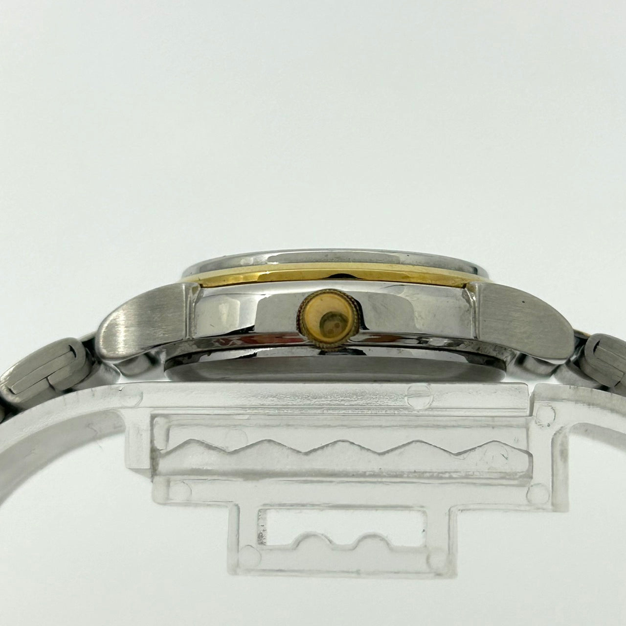 【稼働品】CITIZEN シチズン Eco-Drive エコドライブ レディース腕時計 E011 ネイビー文字盤 ゴールド コンビカラー デイト アナログ ソーラー 10気圧防水 エレガント クラシックデザイン クリーニング済み G6