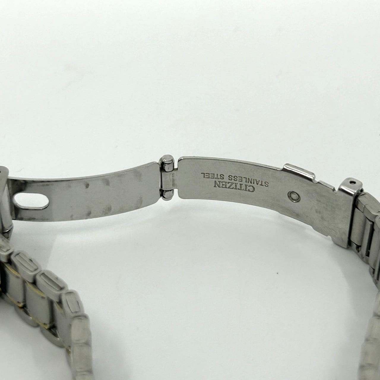 【稼働品】CITIZEN シチズン Eco-Drive エコドライブ レディース腕時計 E011 ネイビー文字盤 ゴールド コンビカラー デイト アナログ ソーラー 10気圧防水 エレガント クラシックデザイン クリーニング済み G6