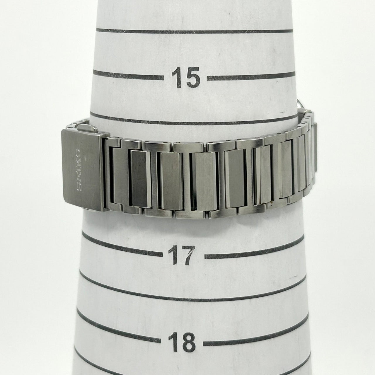 【電池交換済】SEIKO DOLCE セイコー ドルチェ メンズ腕時計 4J40-0AC0 薄型 クオーツ ホワイト文字盤 ギョーシェ彫り アナログ ラウンド ドレスウォッチ エレガント クラシックデザイン ステンレス クリーニング済み G6