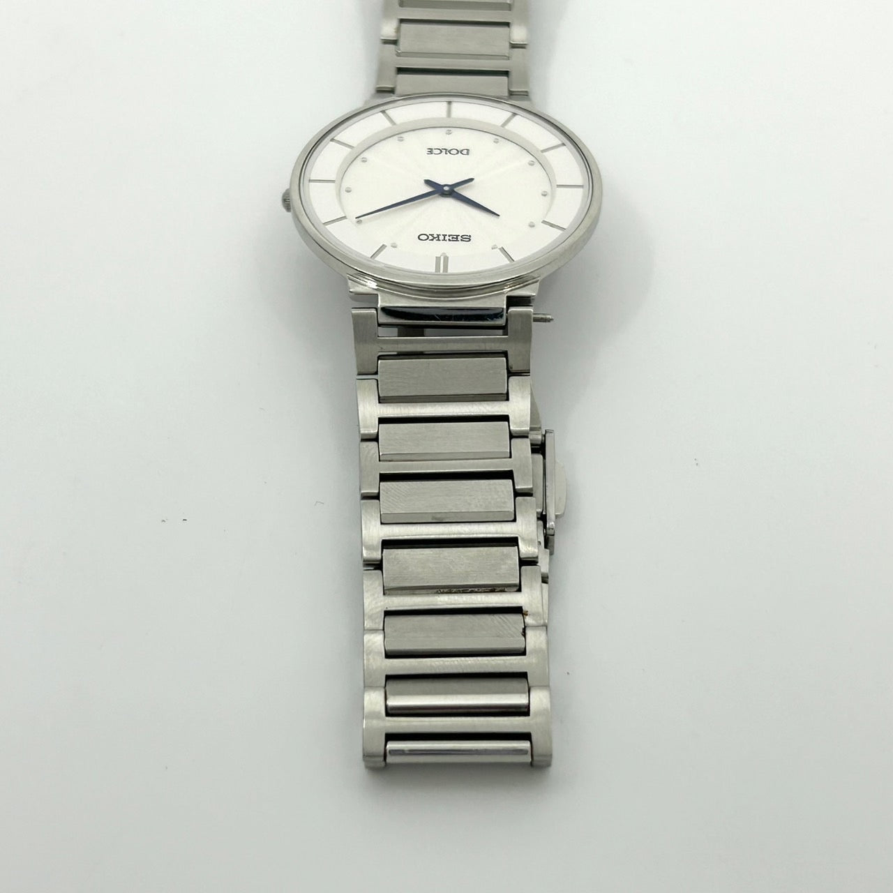 【電池交換済】SEIKO DOLCE セイコー ドルチェ メンズ腕時計 4J40-0AC0 薄型 クオーツ ホワイト文字盤 ギョーシェ彫り アナログ ラウンド ドレスウォッチ エレガント クラシックデザイン ステンレス クリーニング済み G6