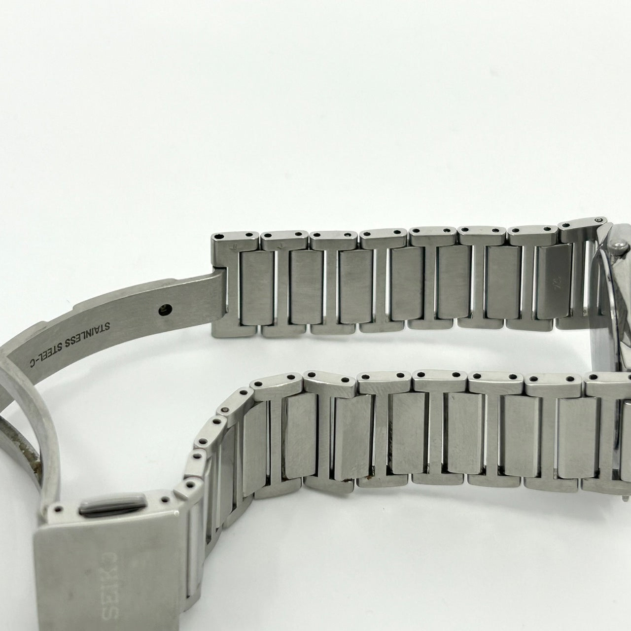 【電池交換済】SEIKO DOLCE セイコー ドルチェ メンズ腕時計 4J40-0AC0 薄型 クオーツ ホワイト文字盤 ギョーシェ彫り アナログ ラウンド ドレスウォッチ エレガント クラシックデザイン ステンレス クリーニング済み G6