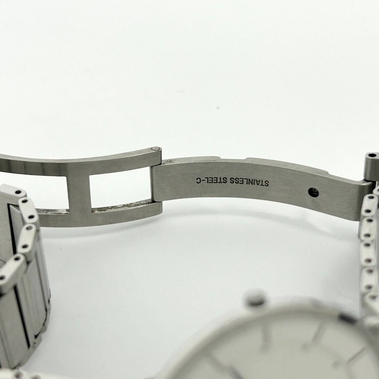 【電池交換済】SEIKO DOLCE セイコー ドルチェ メンズ腕時計 4J40-0AC0 薄型 クオーツ ホワイト文字盤 ギョーシェ彫り アナログ ラウンド ドレスウォッチ エレガント クラシックデザイン ステンレス クリーニング済み G6